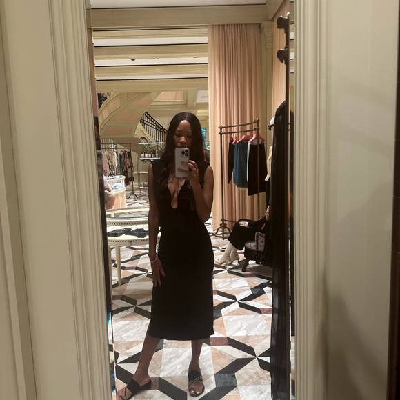 Sleeveless Black Dress from Bloomingdale’s - Picture 3 of 13